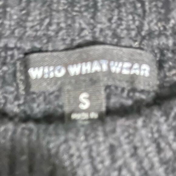 Who What Wear Embroidered Sweater    - Picture 7 of 8